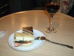 panini and choco cake at lounge