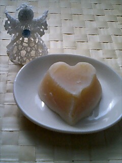 純白ごま油石けん　その2　ハート型