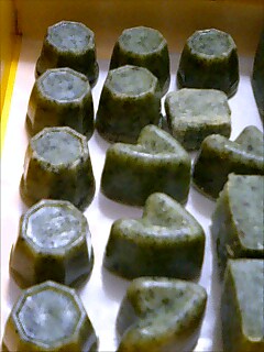 ネトル入り石けん　こんにゃく容器形