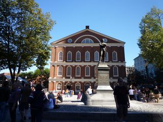 ファニュエルホール