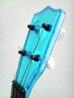 Plastic ukulele4
