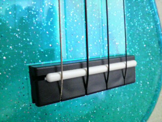 Plastic ukulele6