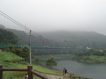 吊橋の全景