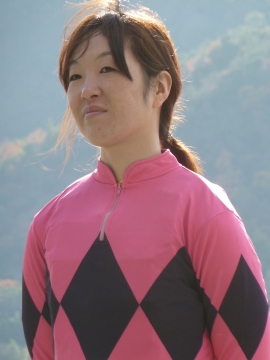 皆川麻由美騎手_LJS2011.jpg