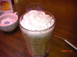 キャットクレアのカフェラテ