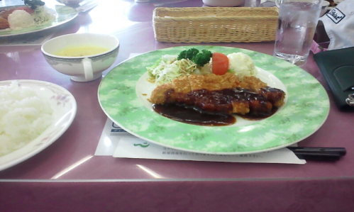 パインツリー昼食