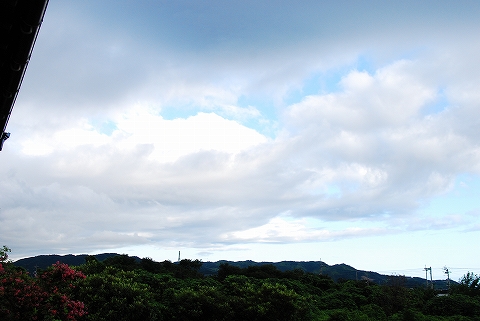 よく登場する西の空