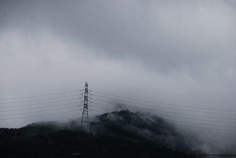 水墨画のような南の空