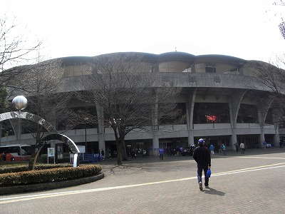 平塚球場エントランス