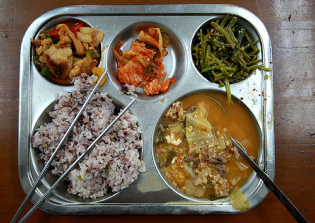 韓国の給食２.jpg