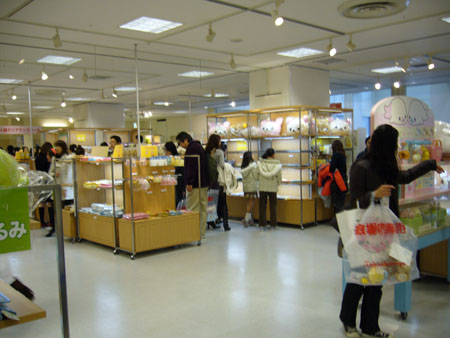 皆さん買い物中♪