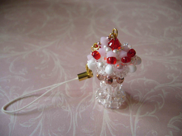 ストラップも一緒に。