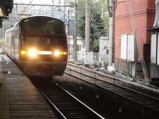 そして、名鉄電車で・・・。