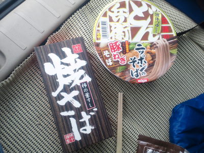 焼き鯖すしとカップそば