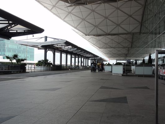 香港空港前から
