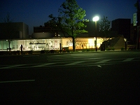 夜の美術館