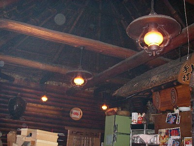 知内町　さらしな蕎麦・山田屋　店内（左側天井）