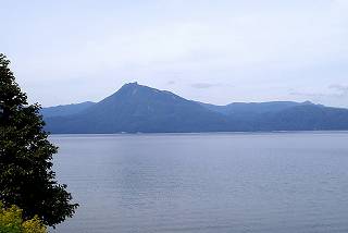 支笏湖と恵庭岳