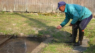 平に均しているところ