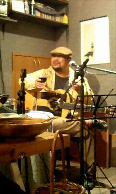 071201tanuk.jpg
