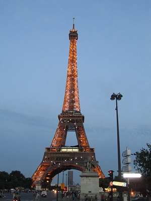 11エッフェル塔のライトアップ