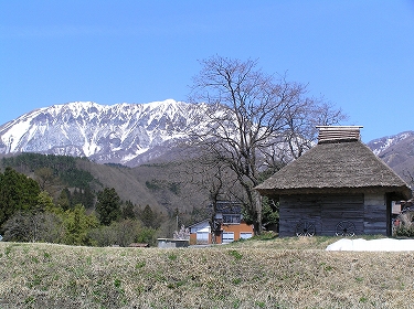 茅葺小屋