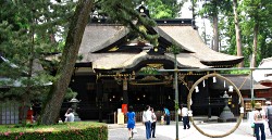 香取神社の拝殿