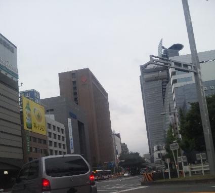 名古屋駅前へ続く交差点