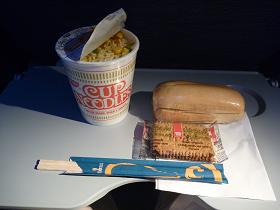 機内食カップ麺