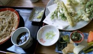 蕎麦と山菜天麩羅