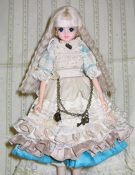 ジェニーにアリス服を着せてみました | Dollparasol - 楽天ブログ