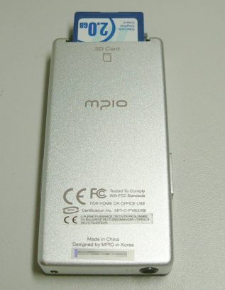 MPIO FY800 背面とSD