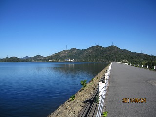 平荘湖よ