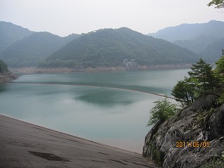 タタラギダム湖