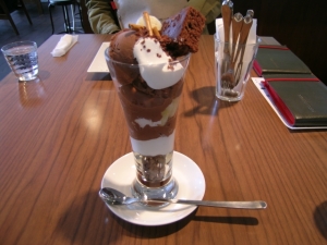 ビターな大人のチョコレートパフェ