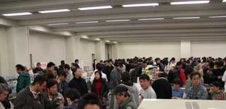 混雑している会場３