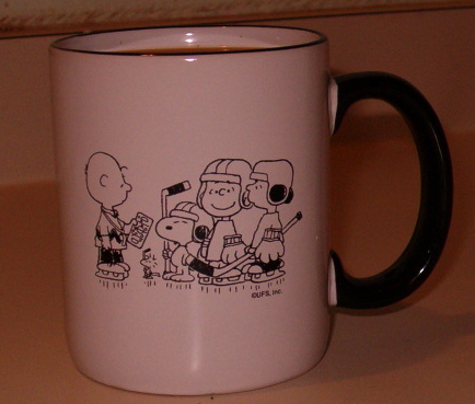 snoopy hockey mug