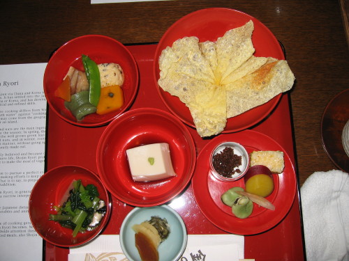建長寺近くの「鉢の木」にて精進料理のお昼