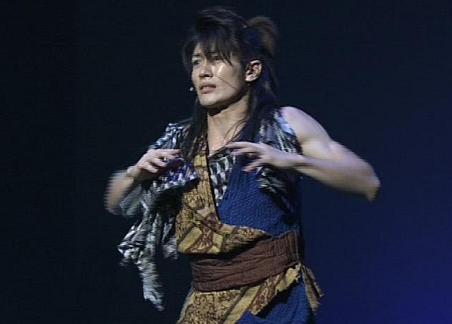 月のダンス2.JPG