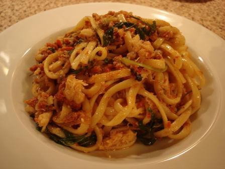 CRAB, ROCKET AND CHILLI LINGUINE