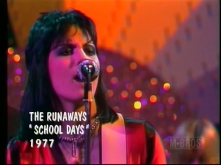 114 the runaways school days.JPG