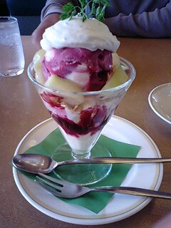 パフェ＠ロイヤルホスト