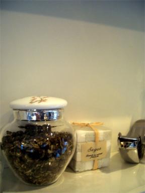 ガラスの茶筒２