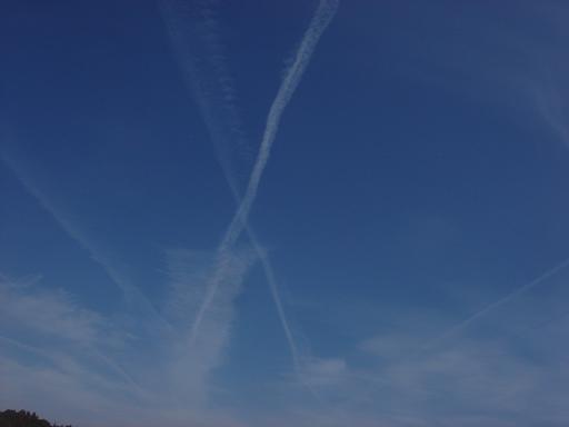 飛行機雲.JPG