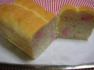 チーズ＆ソーセージ食パン