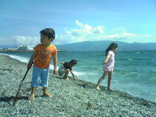 千本浜で太陽と風と波と戯れる