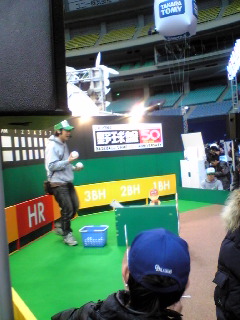 野球盤メガスタジアムブースの「リアル野球盤ゲーム」にて