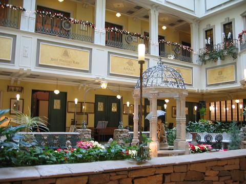 031　ホテルモントレー札幌中庭