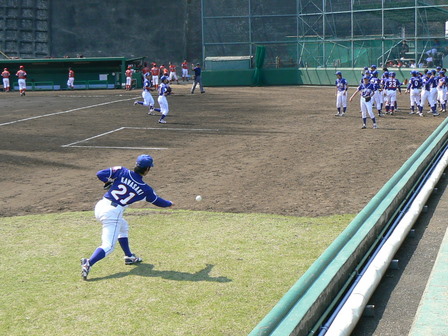 [アンダースローキャッチボール]