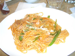 私はナポリタンにタバスコ超たっぷり♪